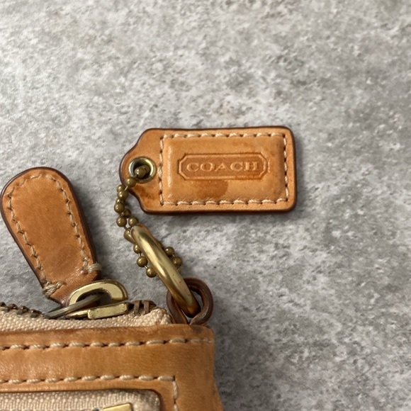 Coach Bonnie Legacy Stripe Zip Wristlet/Clutch EUC - Picture 10 of 10